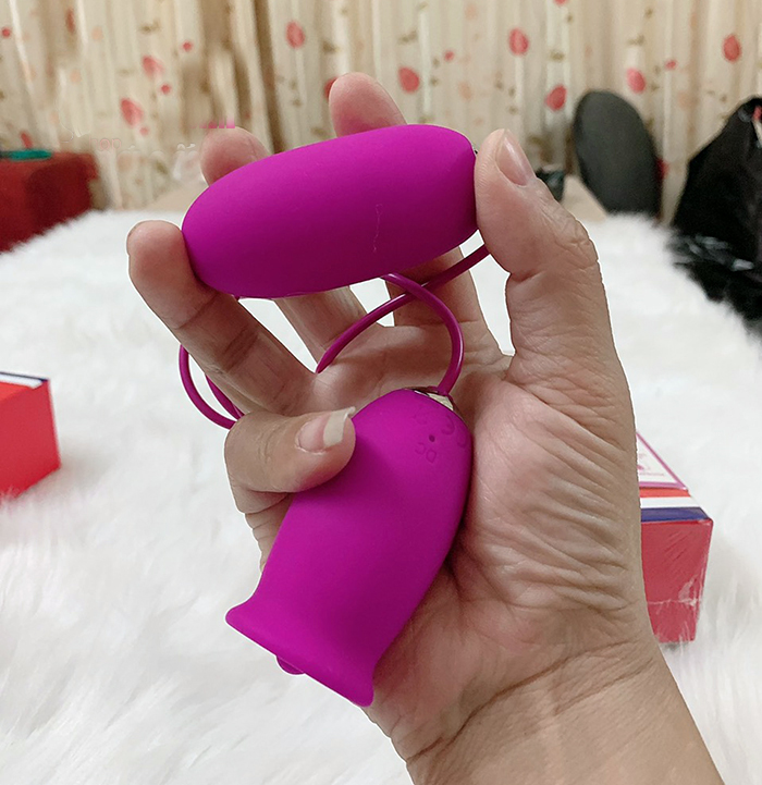 trứng rung liếm 2 đầu cực phê